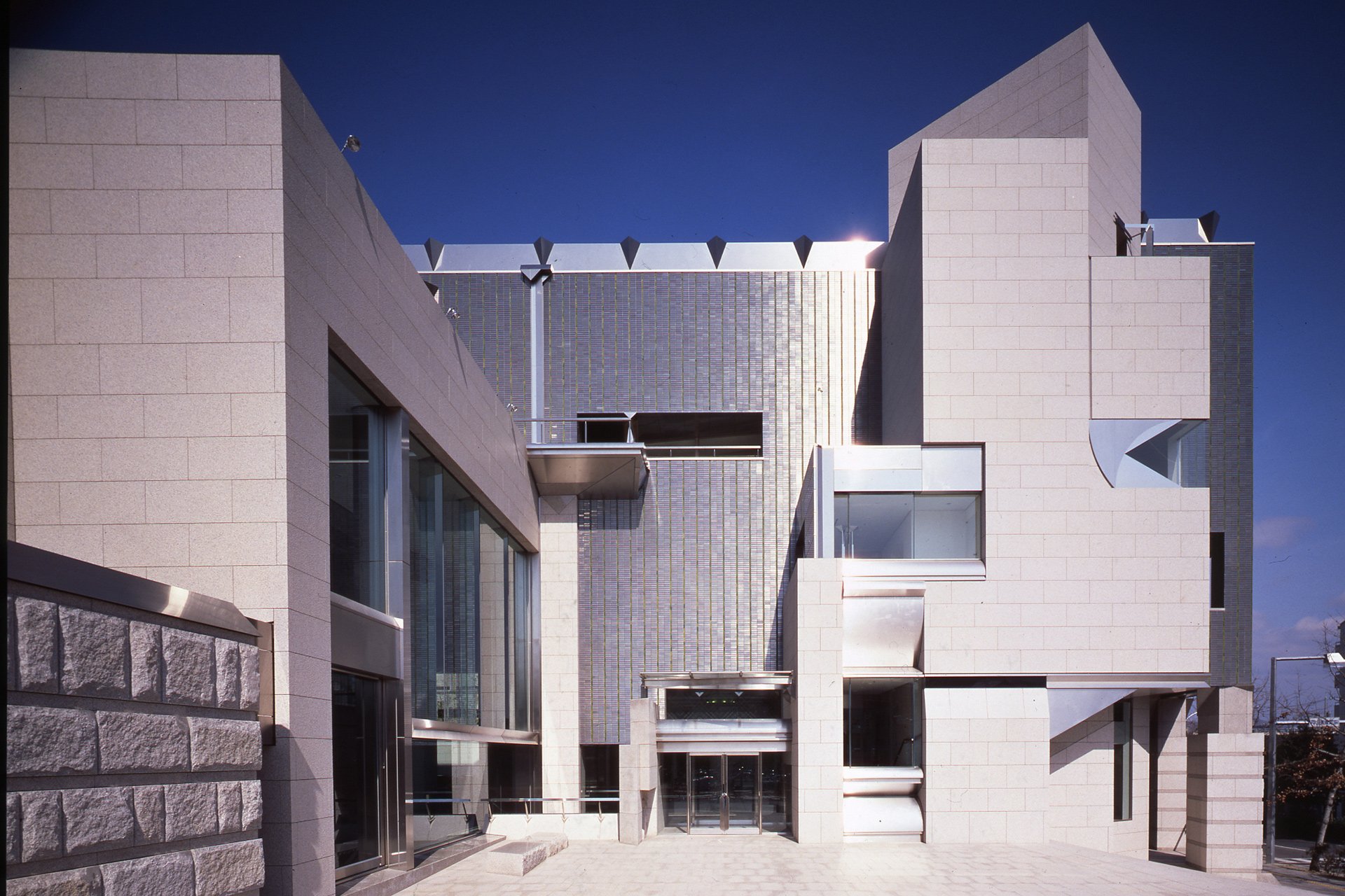 🎨 오카야마 현립 미술관(오카야마 켄리츠 비쥬츠칸) 이미지 5